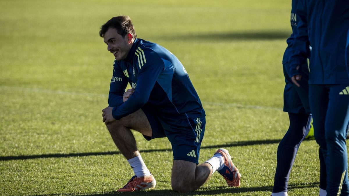 Francho, sonriente en el entrenamiento de ayer.