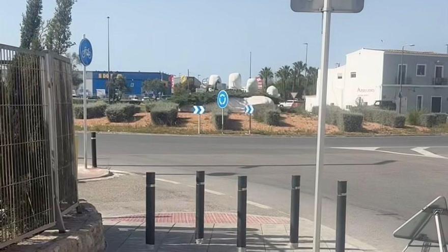 La queja viral de una vecina de Ibiza: "¿A quién han puesto a diseñar los carriles bici, a Drácula?"