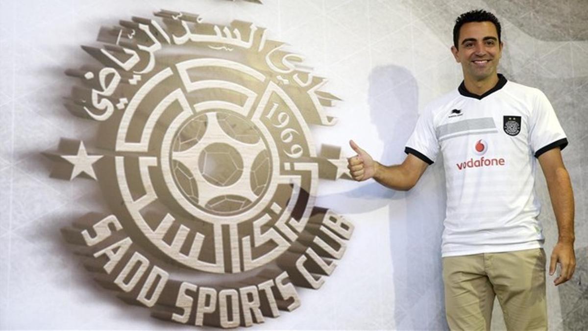Xavi Hernández con la camiseta de su nuevo equipo, el Al Sadd de Catar