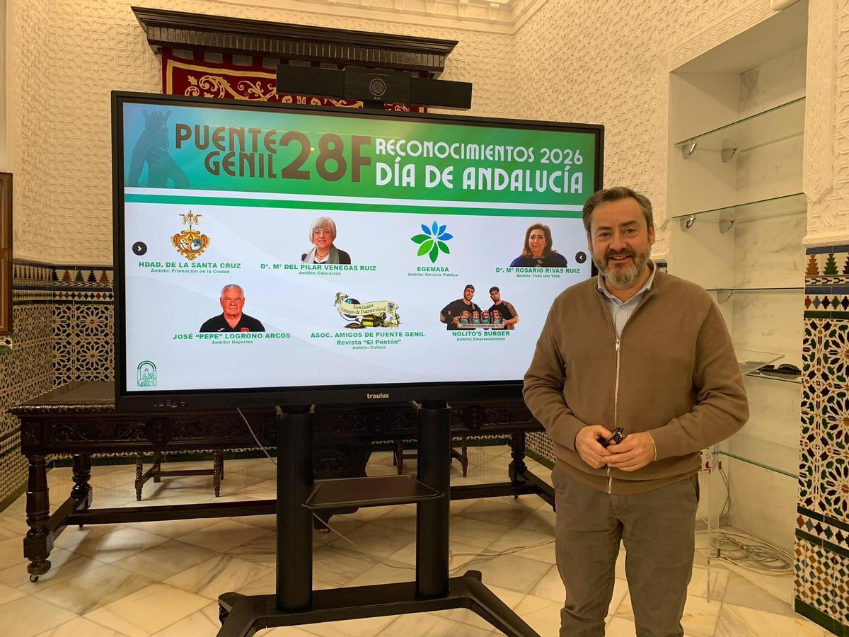 Presentación de los reconocimientos del Ayuntamiento de Puente Genil.