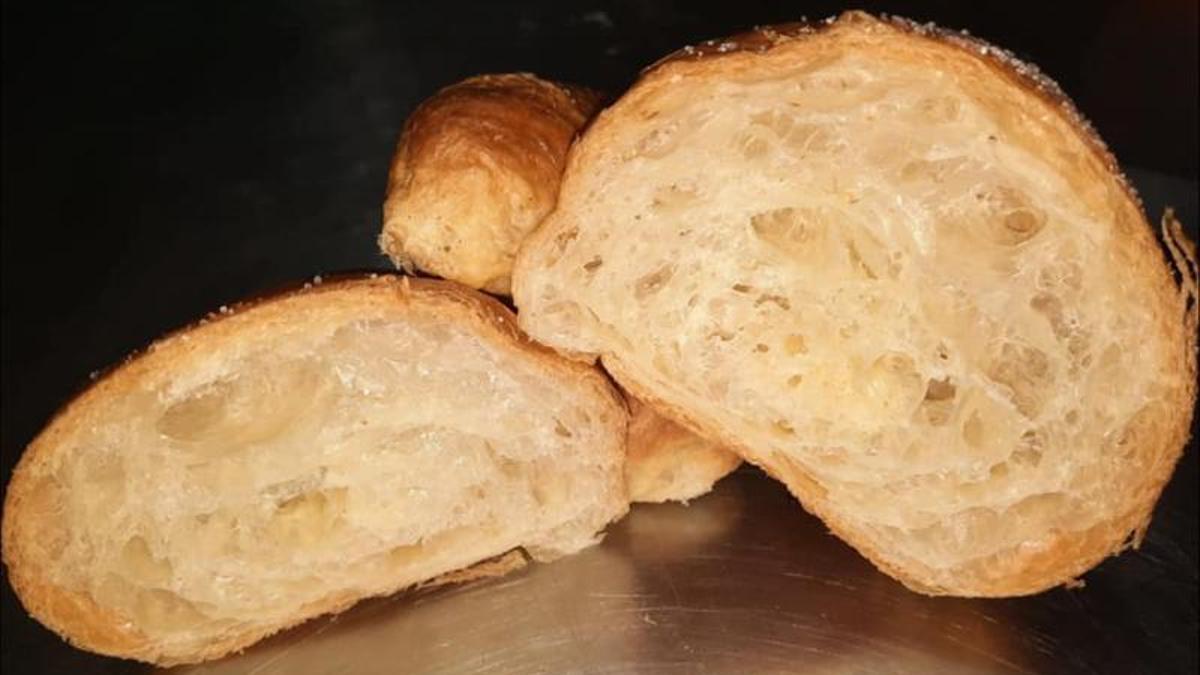 Unos trozo de pan