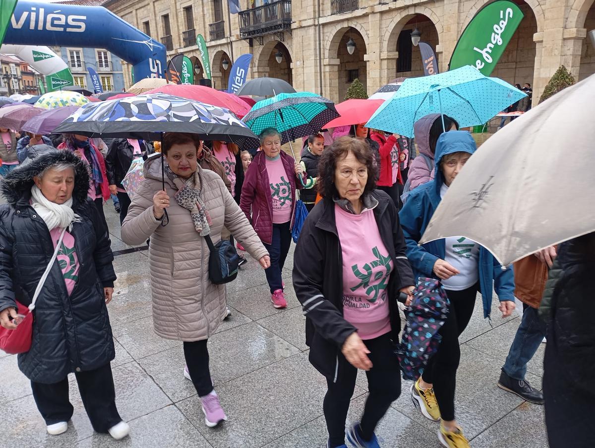 Avilés se moja por la Igualdad: así fue la marcha del 8M de este sábado