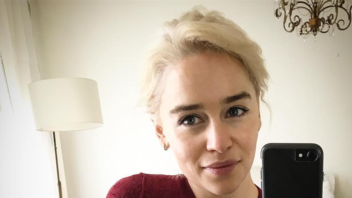 Emilia Clarke se ha hecho un tatuaje en honor a 'Juego de Tronos'