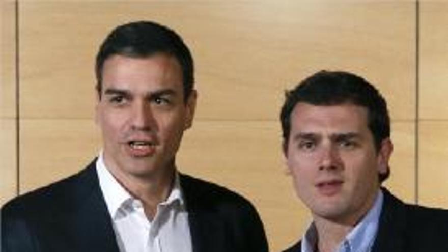 Pedro Sánchez i Albert Rivera es van reunir ahir al Congrés.