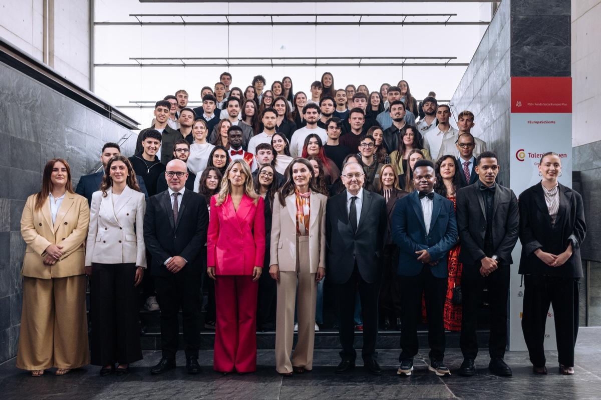 Foto de familia de los asistentes