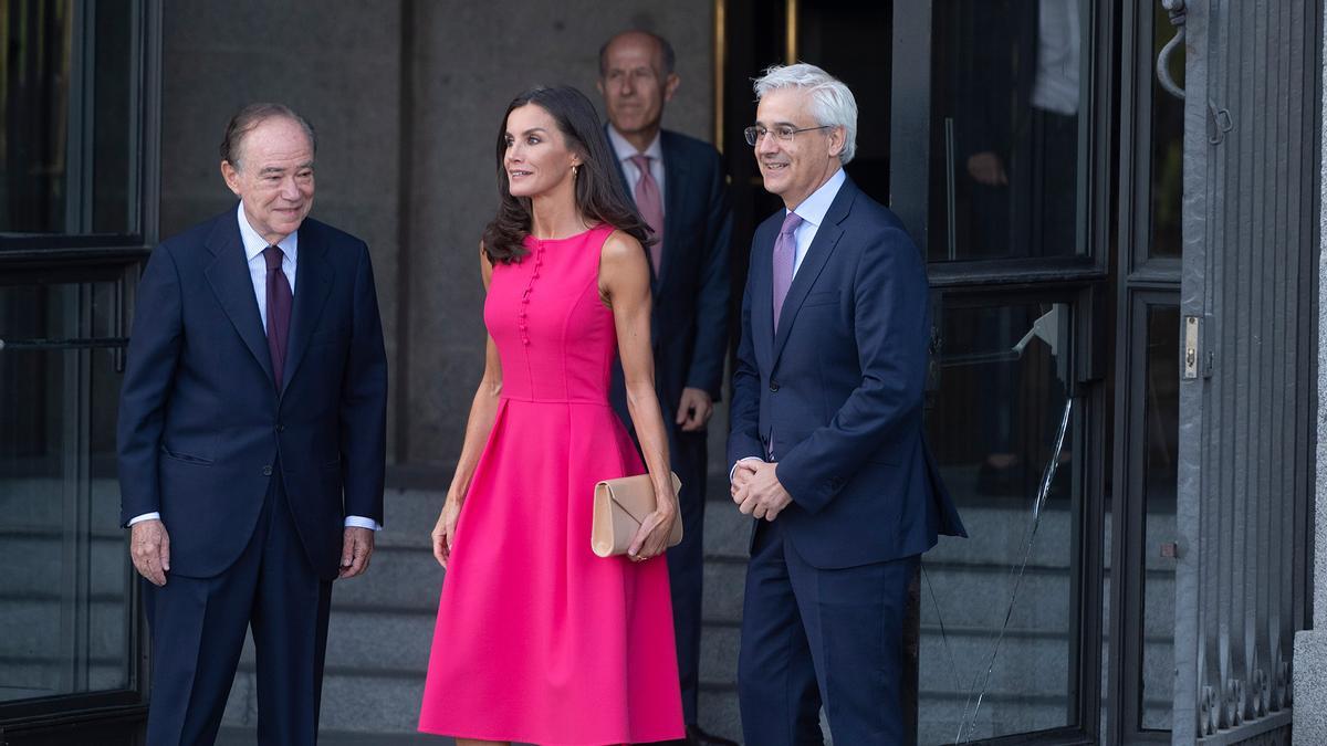 Los 5 looks veraniegos de la Reina Letizia en la cumbre de la OTAN que puedes copiar