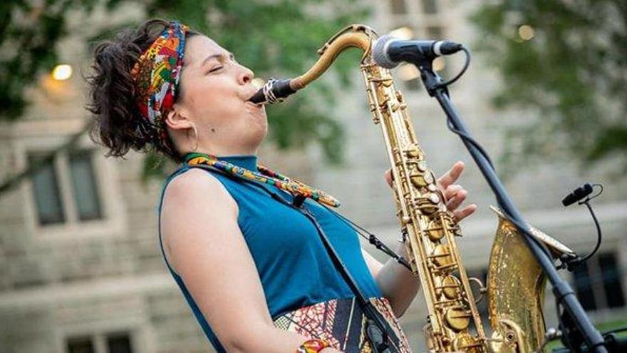 La saxofonista Berta Moreno, esta tarde en el Antiguo Instituto