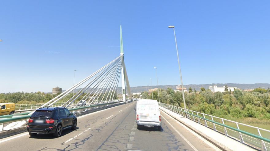 Una colisión múltiple provoca retenciones en el Puente de Andalucía