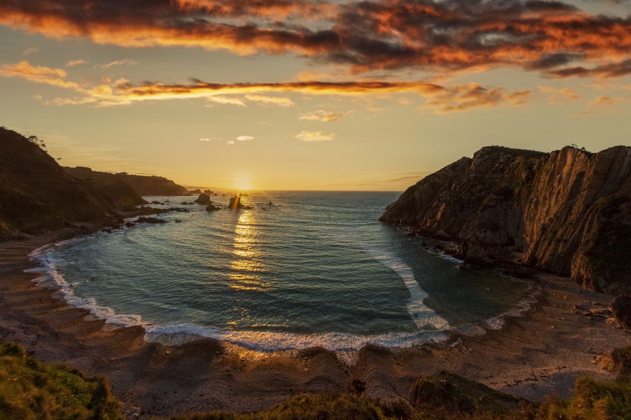 La playa del Silencio al atardecer