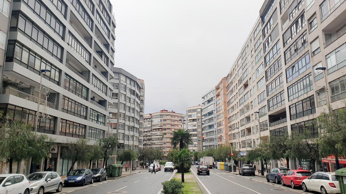 Vista de la rúa Travesía de Vigo, que anota más de 10.000 empadronados.