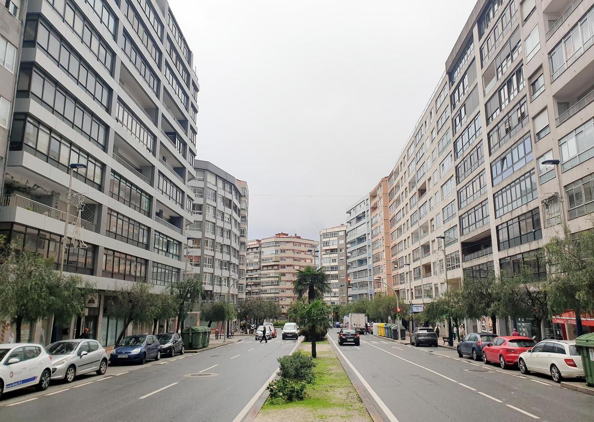 Vista de la rúa Travesía de Vigo, que anota más de 10.000 empadronados.