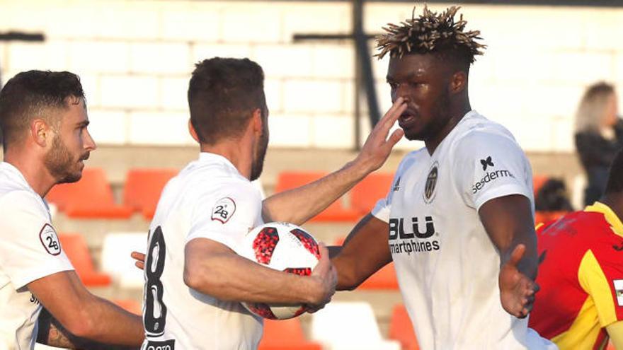 El Mestalla se juega la permanencia ante tercer y cuarto clasificado