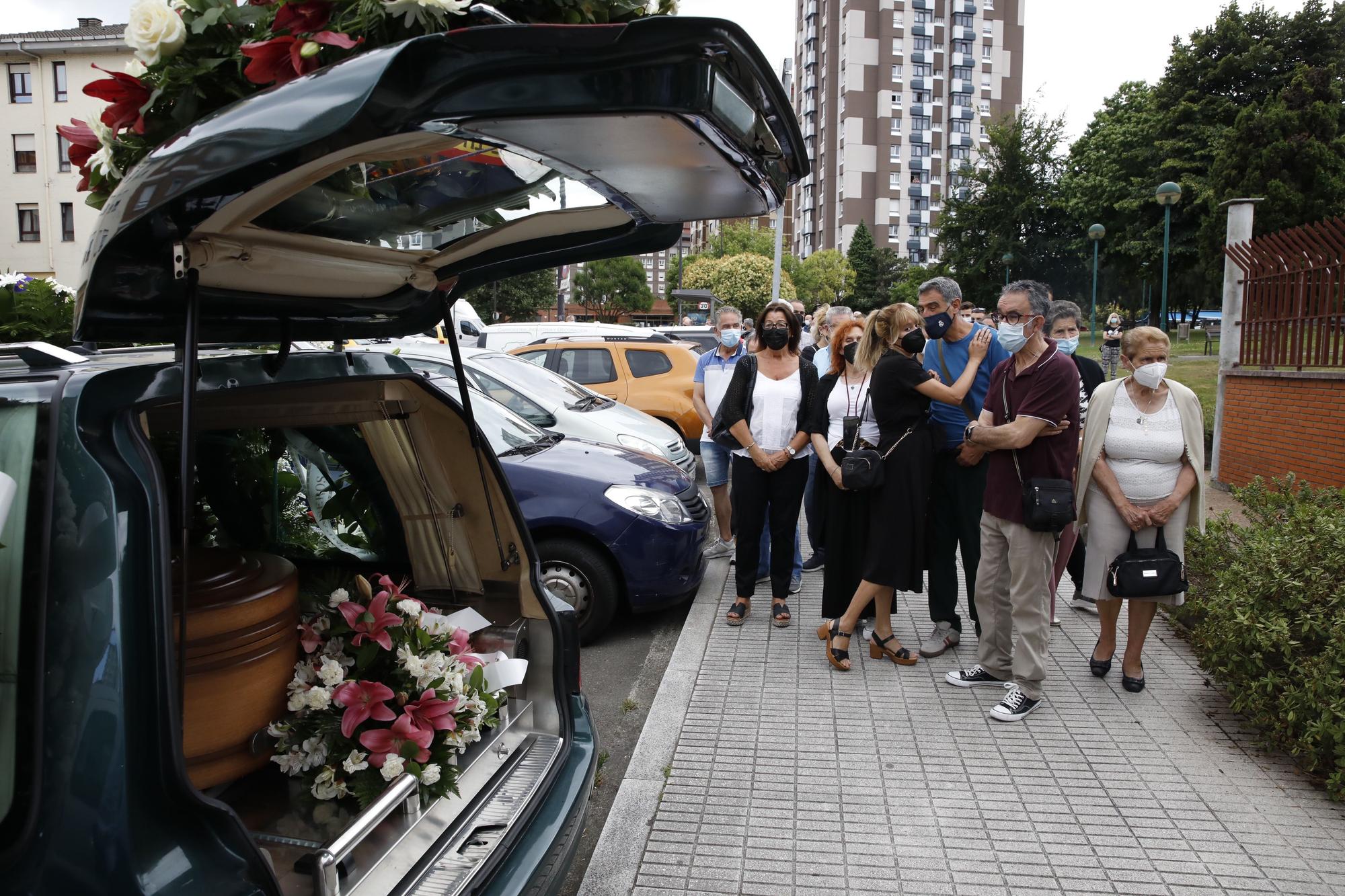 Una pasarela de guardias civiles despide a Eladio Currás, el compañero jubilado fallecido en un incendio en Gijón