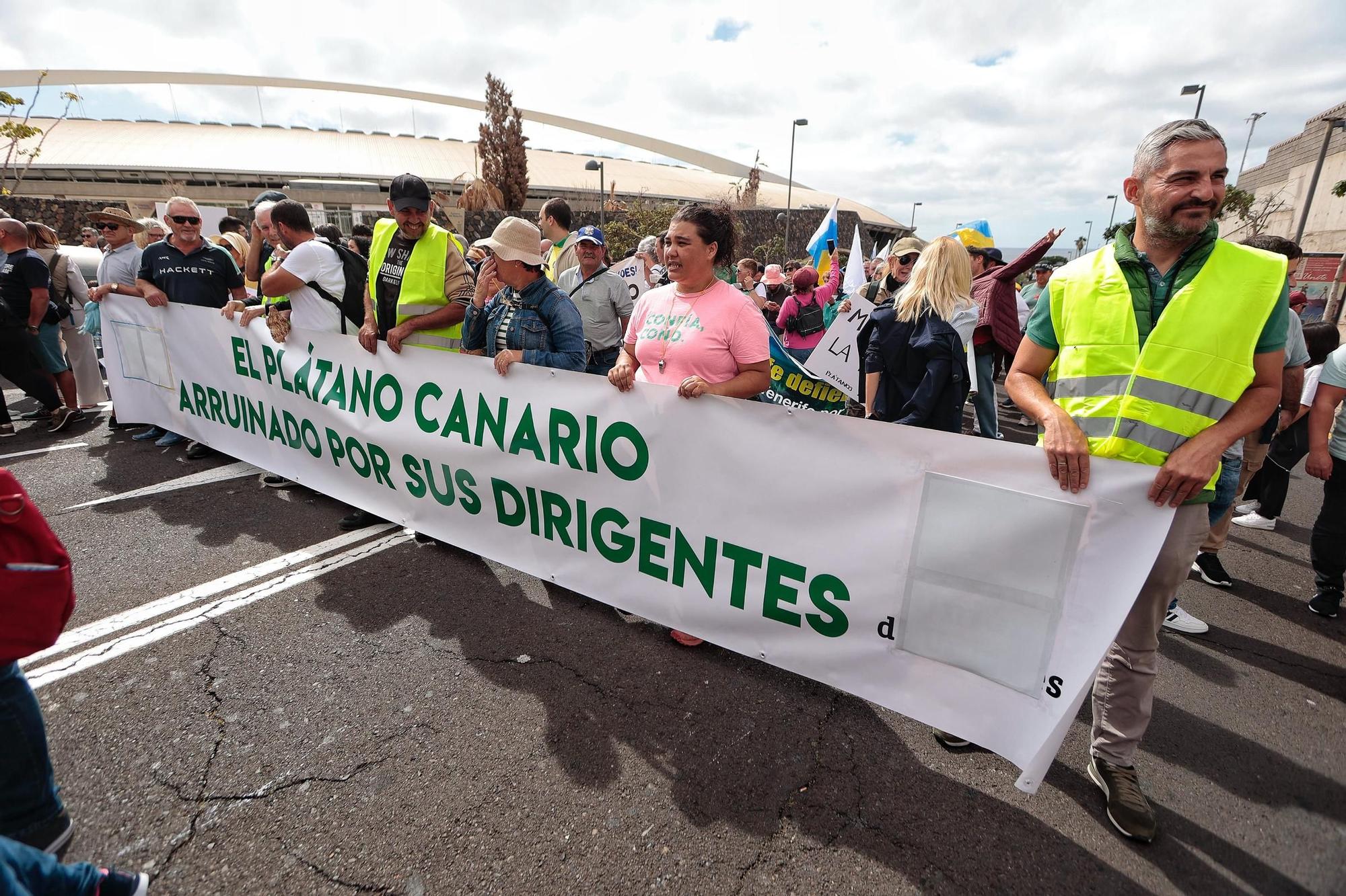 El sector agrario protesta en las calles de Santa Cruz