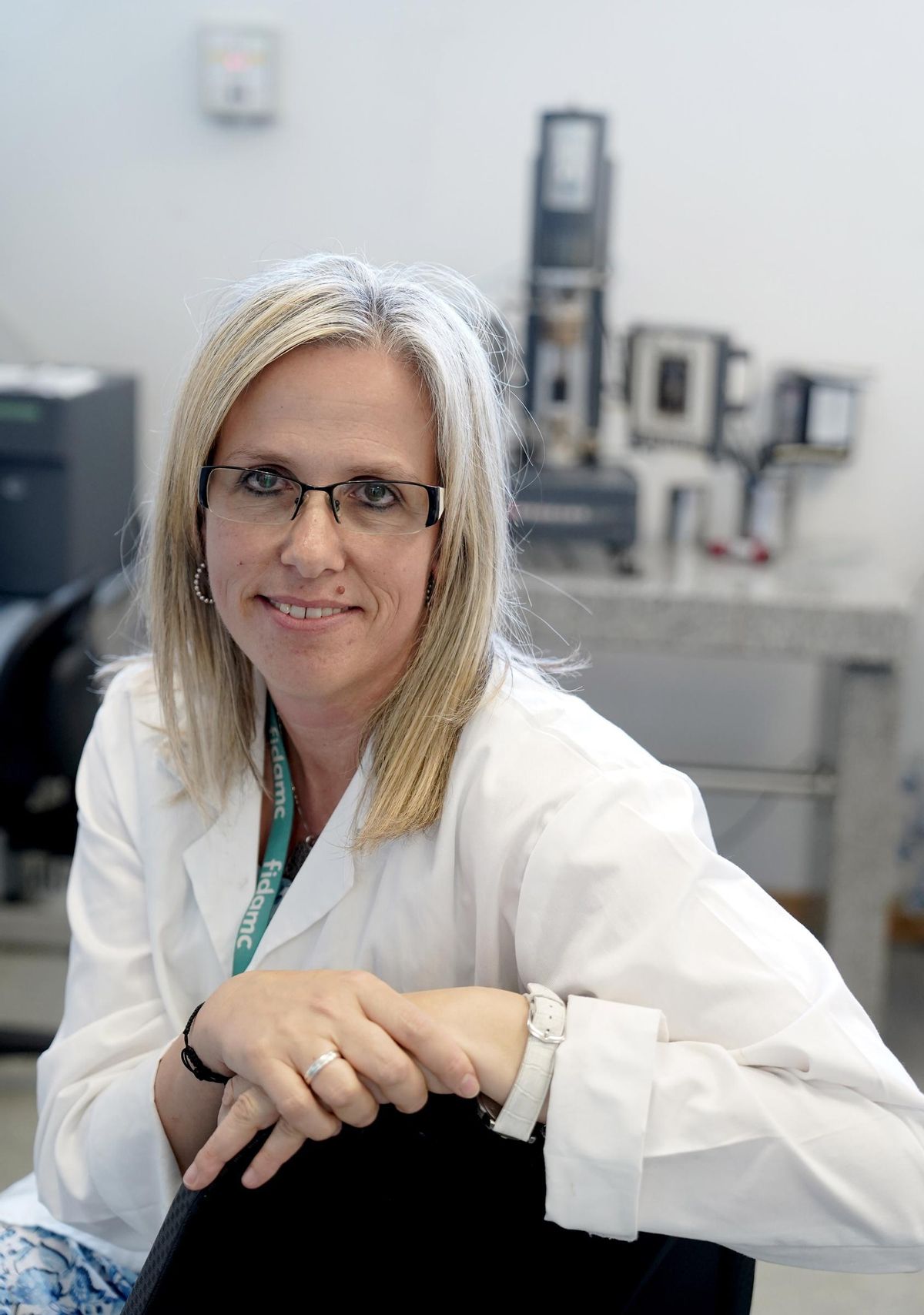 Vanessa García, doctora en Ciencias de los Materiales, dirige la investigación para cazas de baja visibilidad.