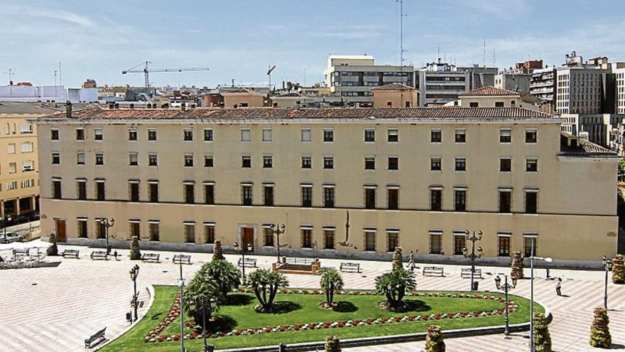 La moción del Hospital Provincial de Badajoz no se debate en el próximo pleno