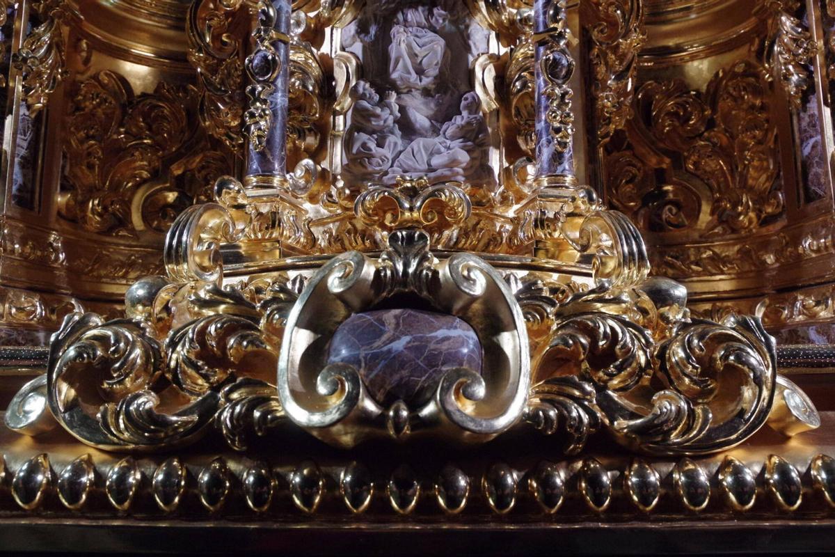 El Cristo del Amor estrena una joya para la Semana Santa de Málaga 2026