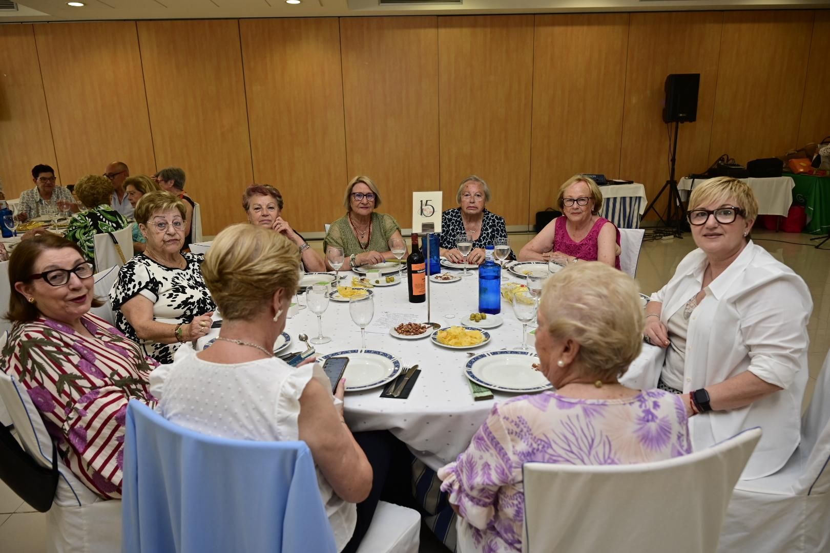 Gala solidaria a beneficio de la Asociación Conta el Cáncer en Castelló