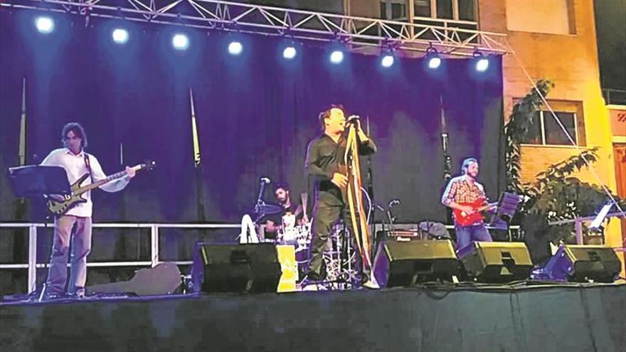 Betxí 'resucita' a El Último de la Fila con una gran banda tributo el día  23 - El Periódico Mediterráneo