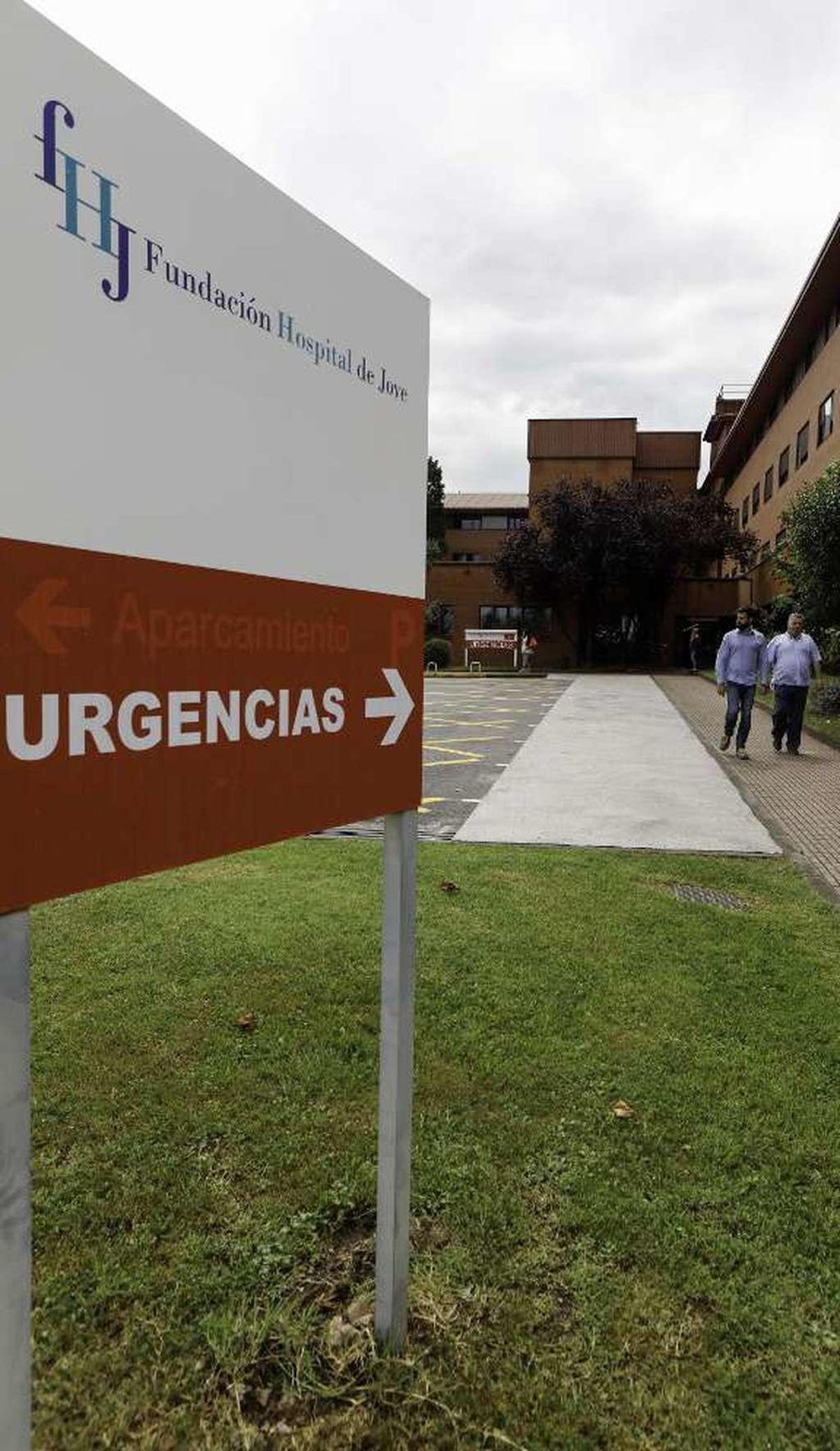 La subida salarial en el Hospital de Jove, en riesgo por las cuentas de Sanidad