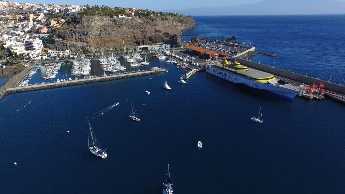 General view of the port of San Sebastián de La Gomera.