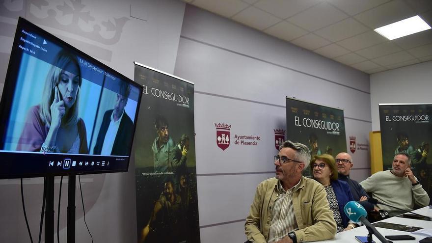 La 'première' de El Conseguidor será en Plasencia y con buena parte del equipo de la película