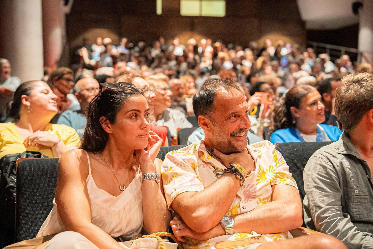 Bueu. Presentación de Sonsoles Ónega de su último libro.