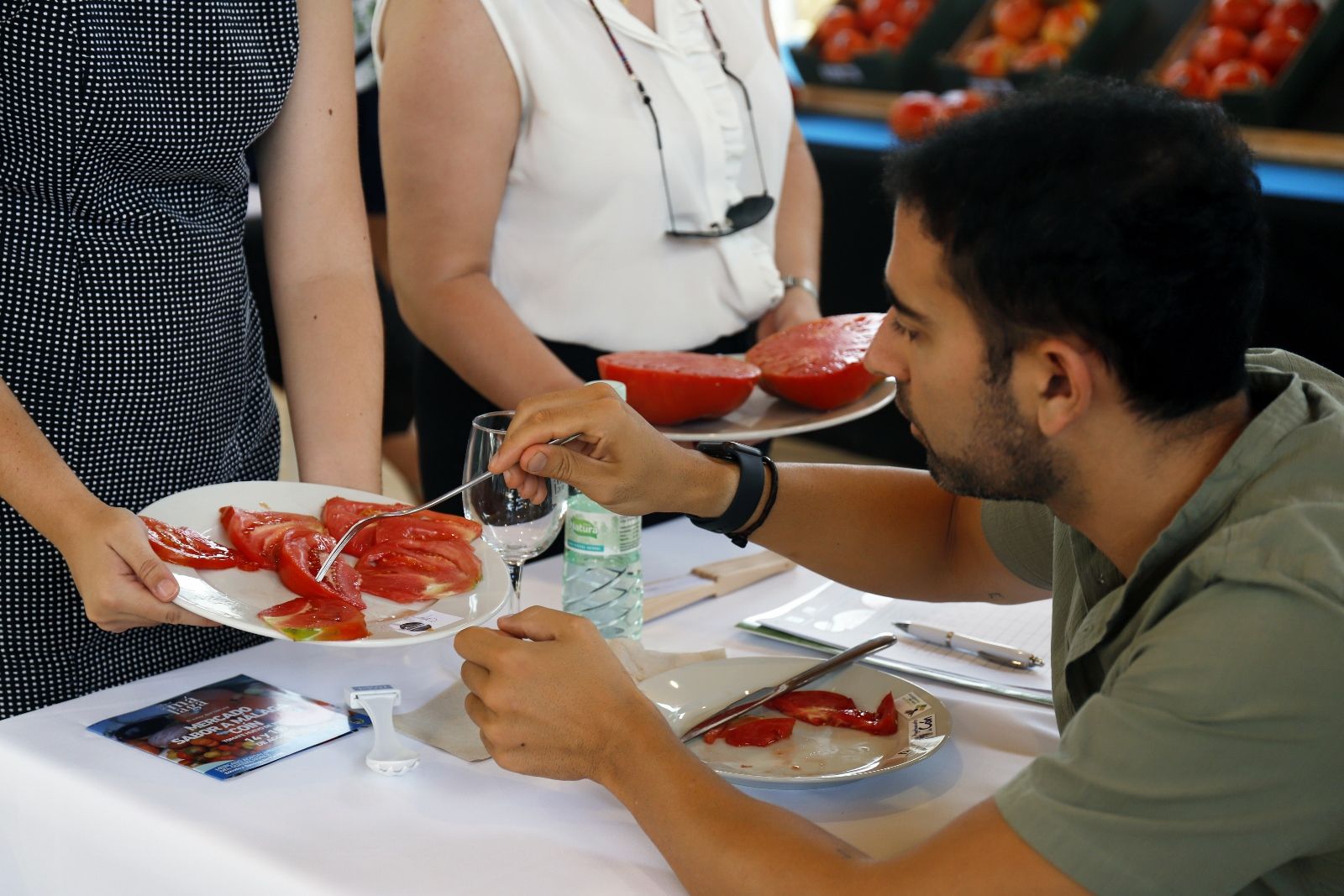 Concurso hortofrutícola de Coín y subasta Mejor Tomate Huevo de Toro