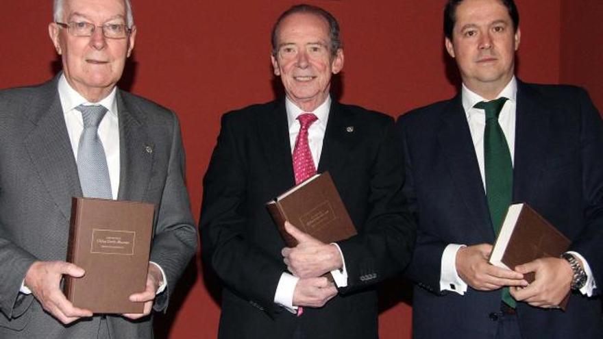 De izquierda a derecha, García de la Concha, Blecua y Fernando Masaveu.