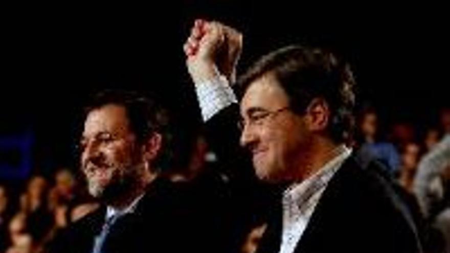 El sector duro del PP frena la renovación prometida por Rajoy