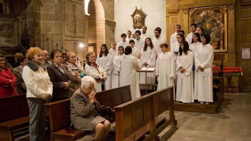 Homenaje al maestro Alfredo de la Roza