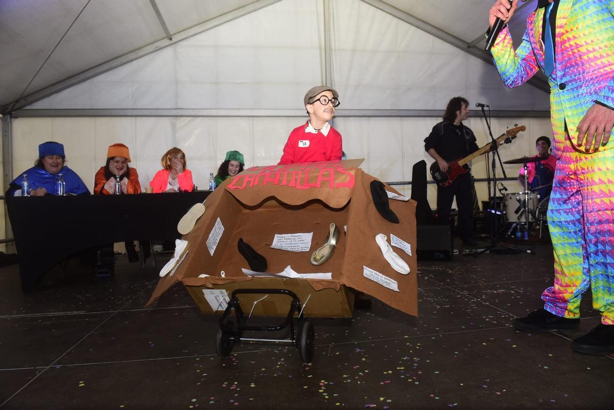 Concurso infantil de disfraces en el Campo da Leña