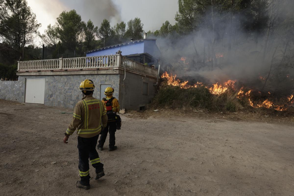 El incendio en El Pont de Vilomara, en imágenes