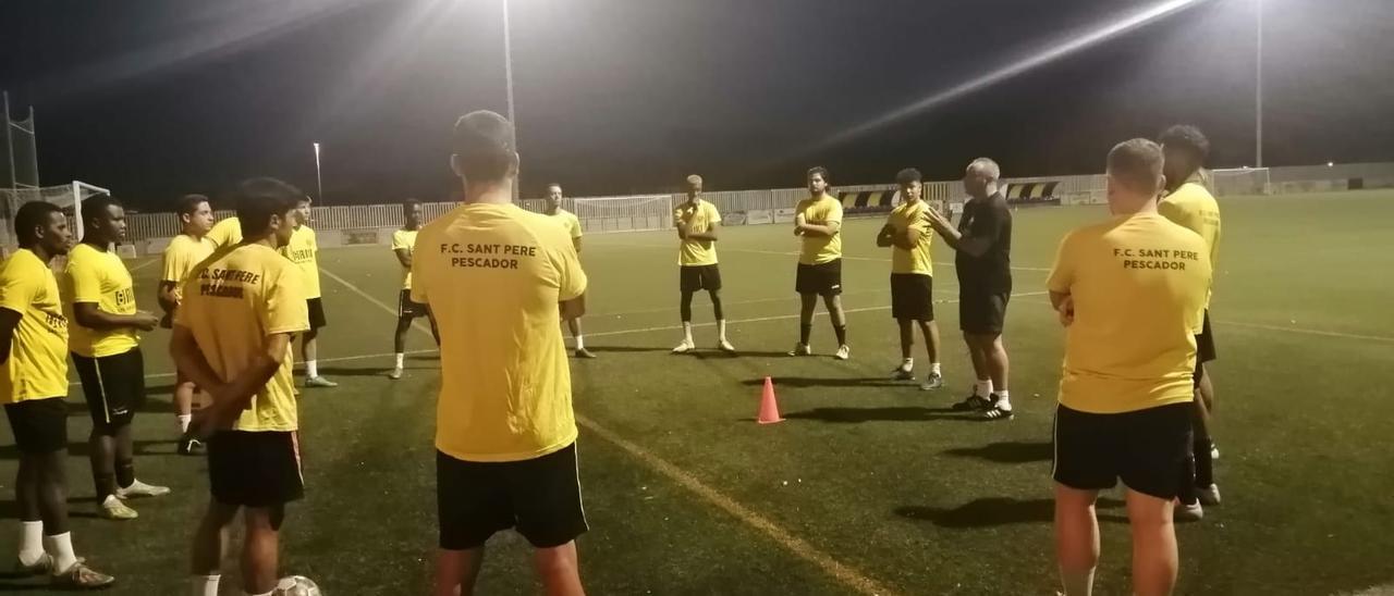 Un entrenament del Sant Pere Pescador.