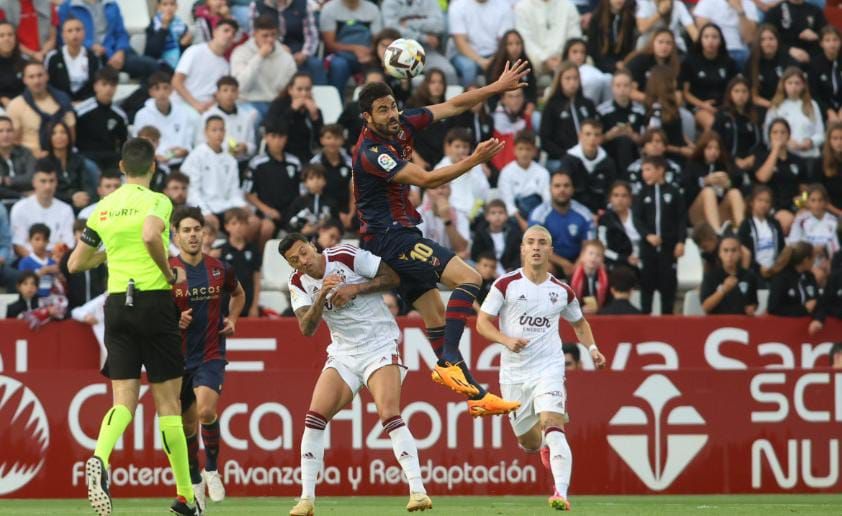 El partido entre el Albacete y el Levante UD, en imágenes