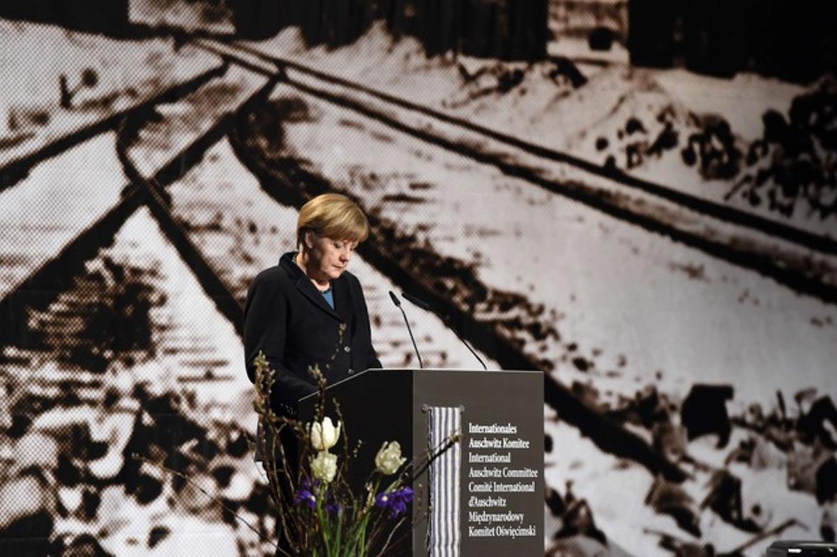 Angela Merkel, en els actes del 70 aniversari de l’alliberament dels presos d’Auschwitz. Angela Merkel, en els actes del 70 aniversari de l’alliberament dels presos d’Auschwitz.