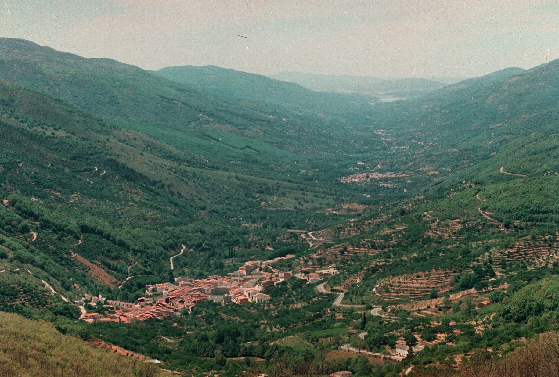 1999. Vista del Valle del Jerte desde el Puerto de Tornavacas.