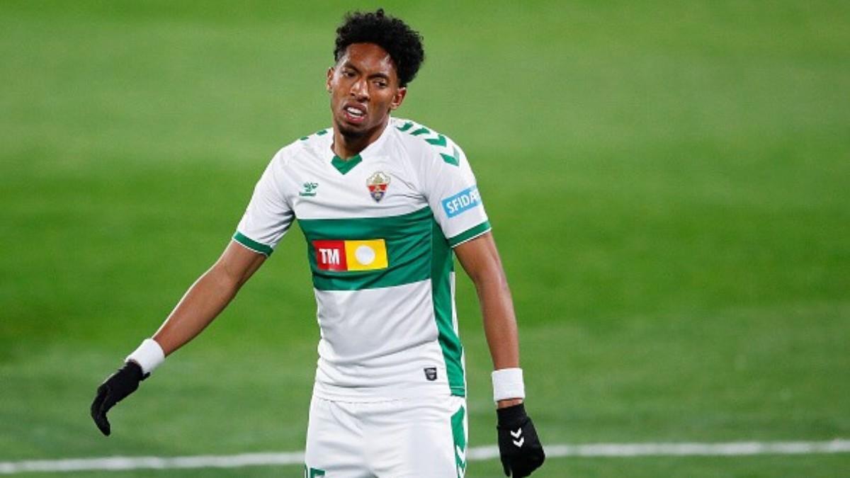 Mojica, con la zamarra del Elche