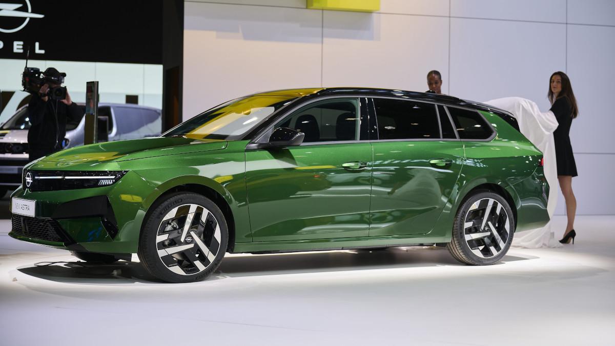 El nuevo Opel Astra expuesto en el Salón de Bruselas