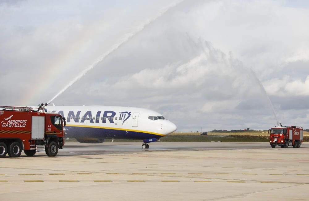 Llegada del primer vuelo entre Poznan y Castelló