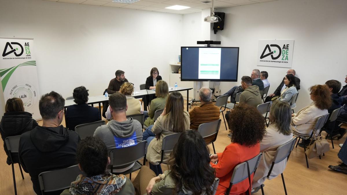 Una asamblea de la patronal dezana.