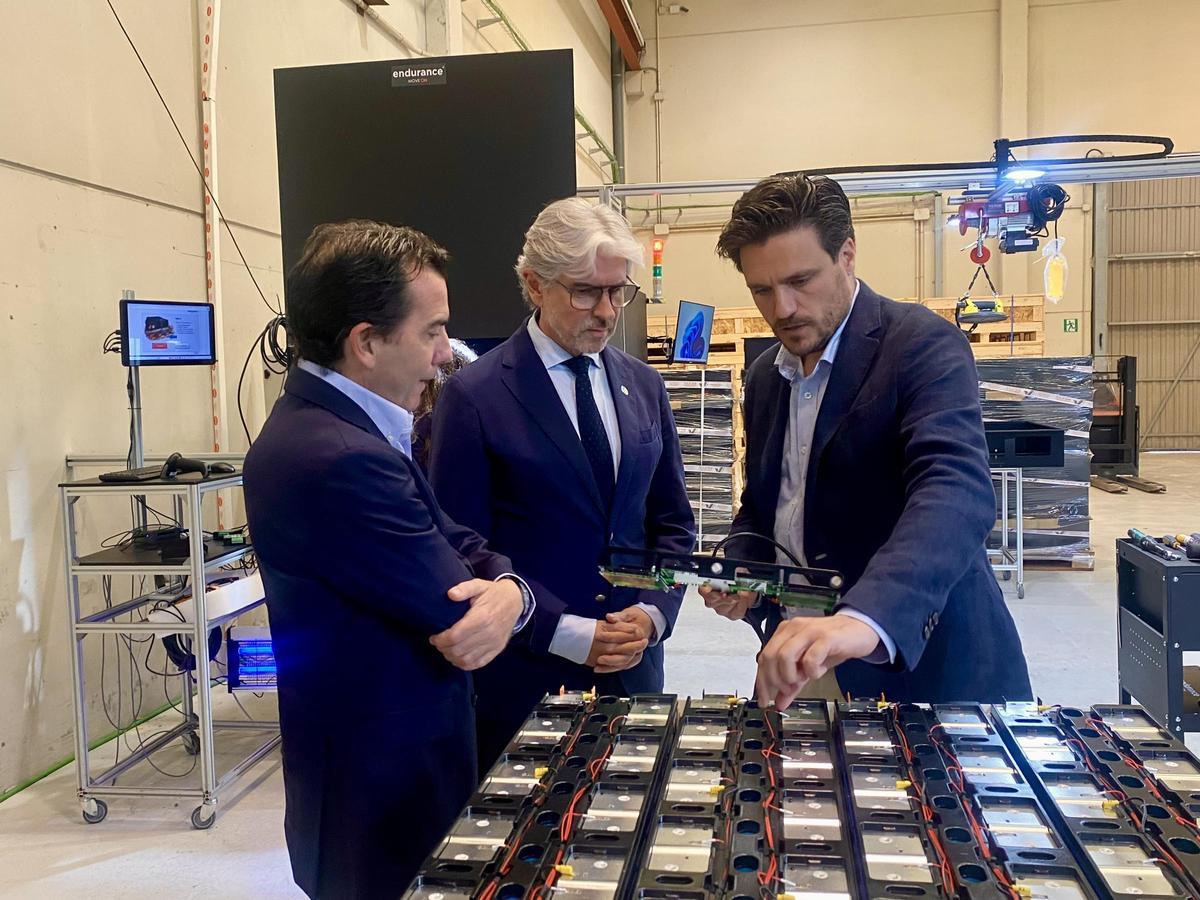 Visita de Felipe Carrasco a Endurance Motive.