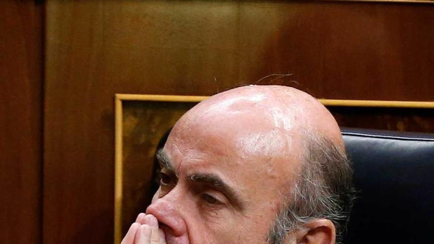 De Guindos afirma que la falta de Gobierno puede &quot;paralizar&quot; el mercado bursátil