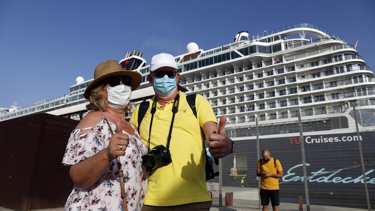 Llegada del primer crucero a Málaga tras el inicio de la pandemia