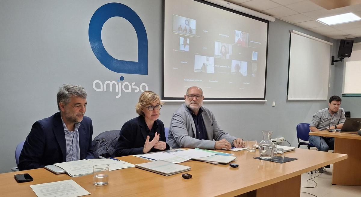 La alcaldesa de Xàbia ha asistido a la asamblea de los operadores públicos del agua