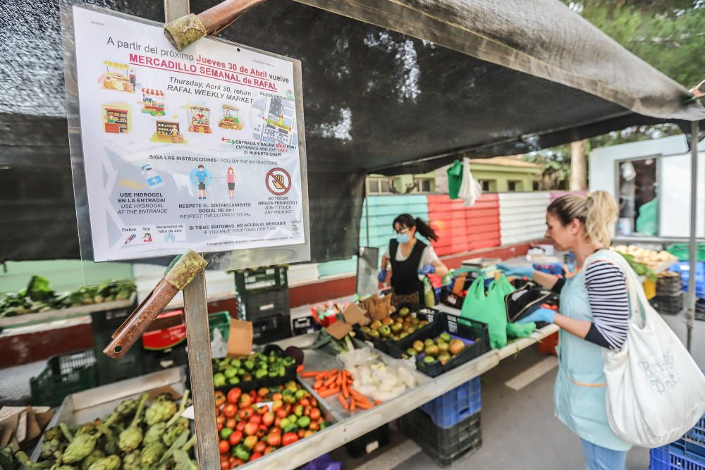 Sólo alimentación y productos de primera necesidad