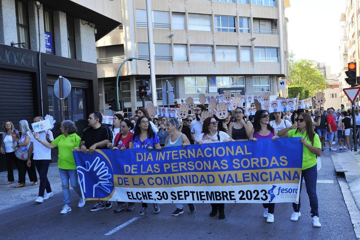 Fiesta de las personas sordas en Elche para proteger la lengua de signos