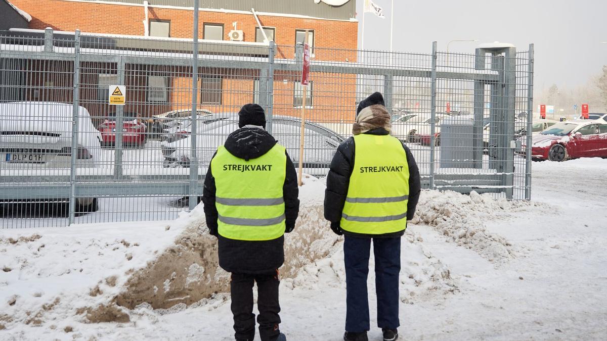 Empleados de Tesla en Suecia protestan contra las políticas laborales de la compañía