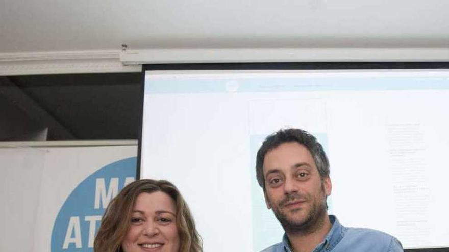 Rocío Fraga y Xulio Ferreiro durante la presentación de ayer.