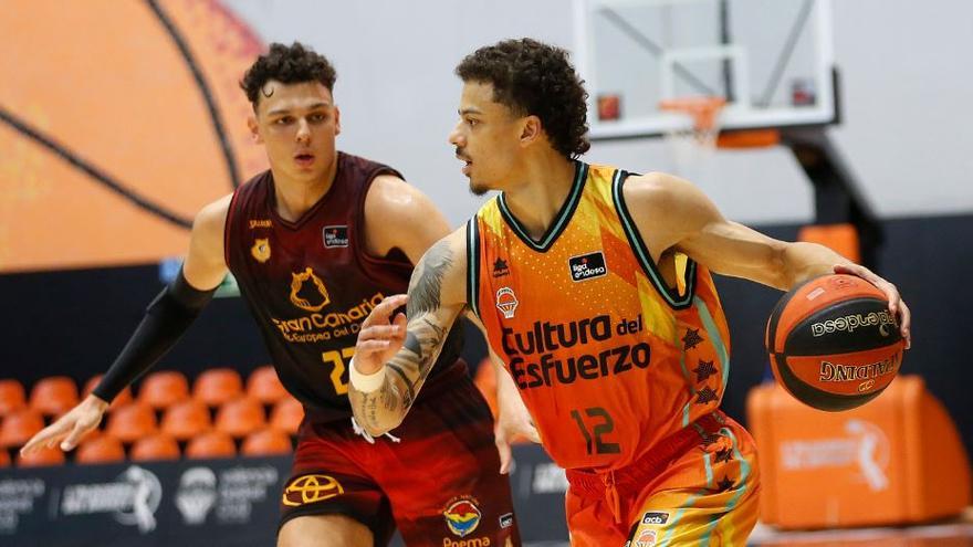 Los fichajes del Valencia Basket debutan con triunfo